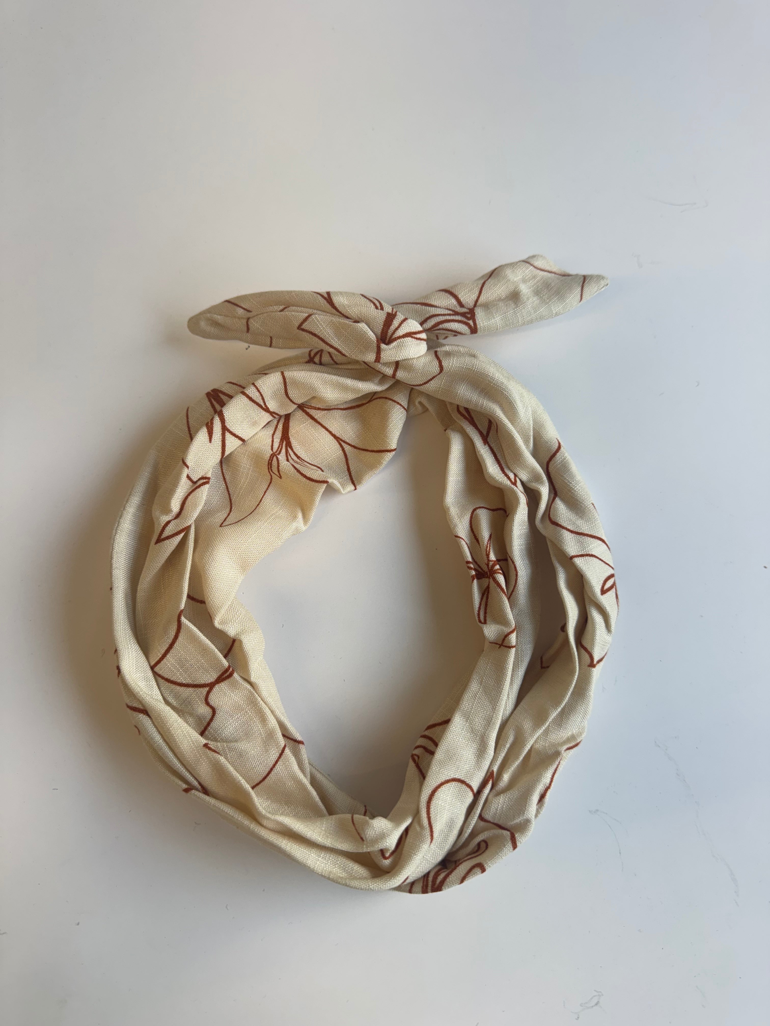 Échantillon - Bandeau XL à torsader trait floral