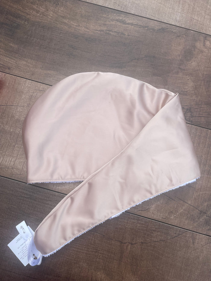 Échantillon -  La serviette en bonnet pour les cheveux / Sample - The Towel Head Wrap