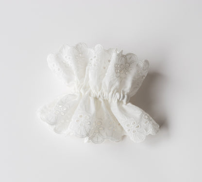 Chouchou broderie anglaise