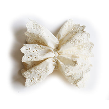 Chouchou broderie anglaise