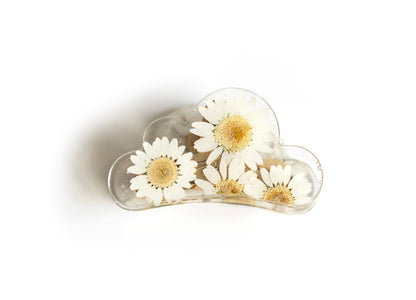 Cloud claw clip with dried flowers