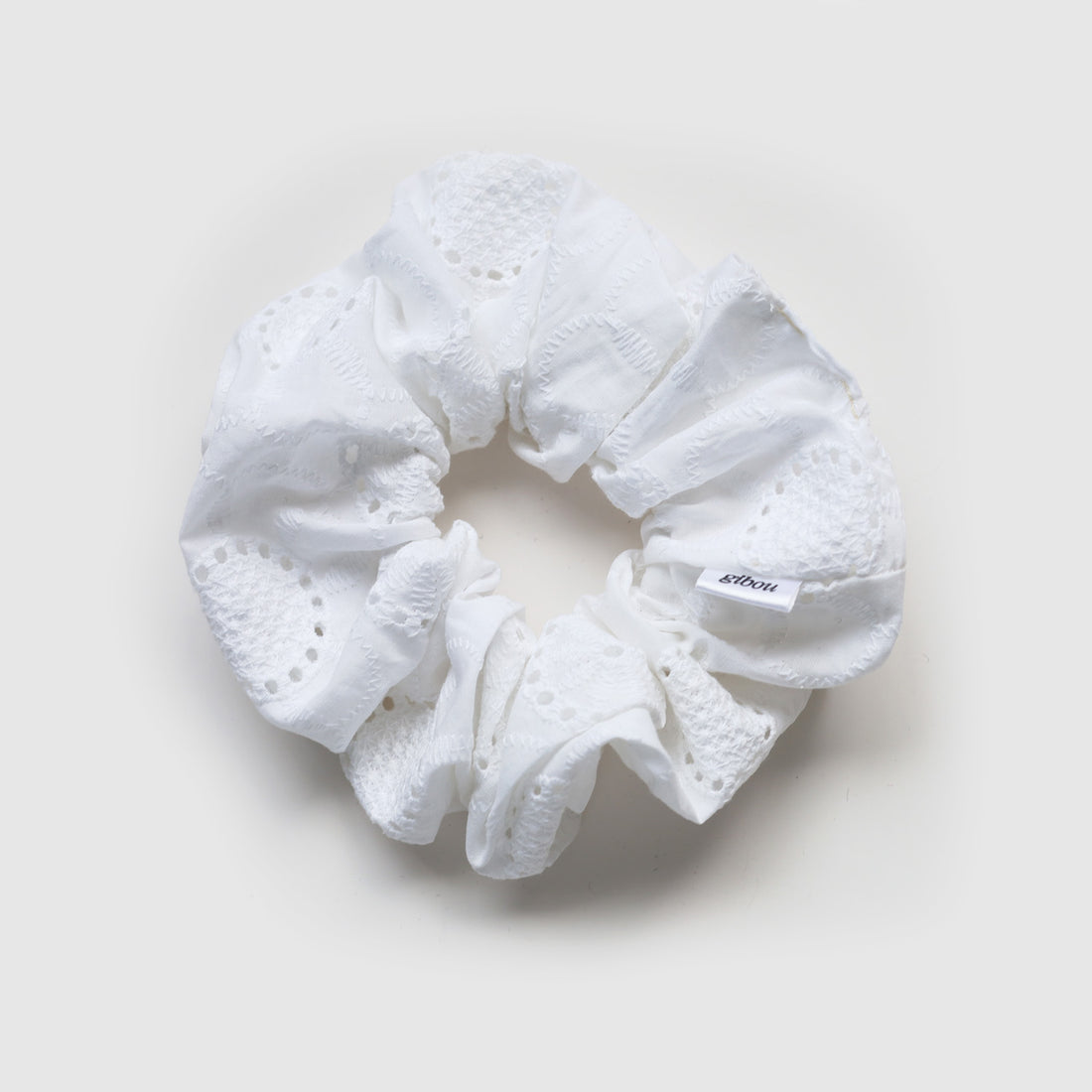 Chouchou dentelle anglaise tissu revalorisé