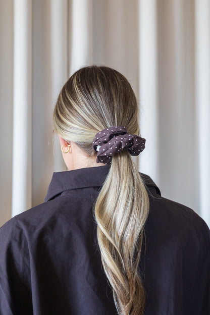 Regular scrunchie in upcycled fabric
