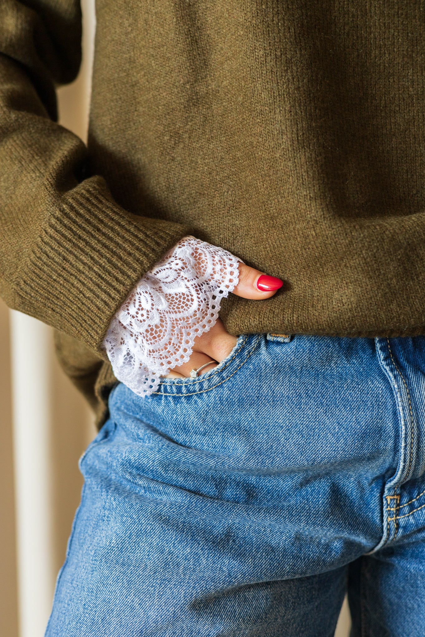 Pair of white lace cuffs