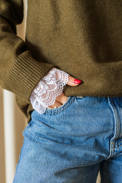 Pair of white lace cuffs