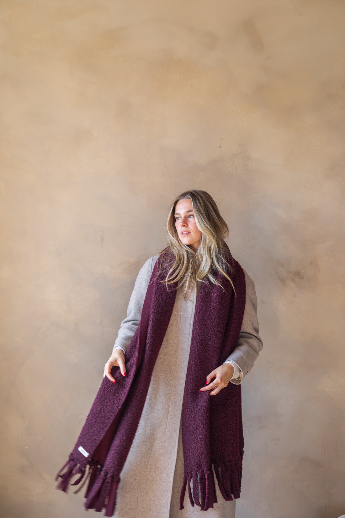 Très grand foulard molletonné bouclé à franges