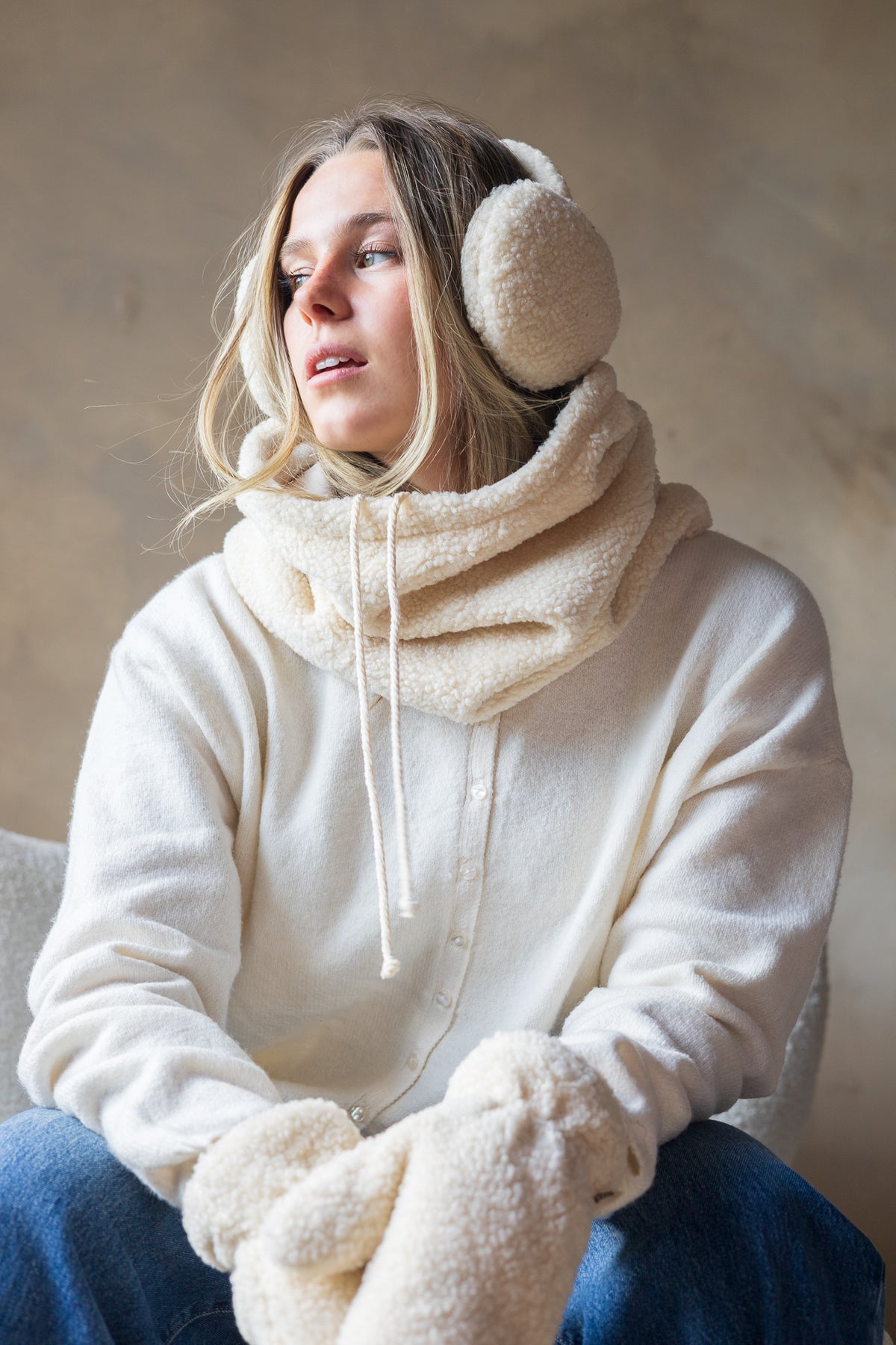 Col capuche molletonné réversible