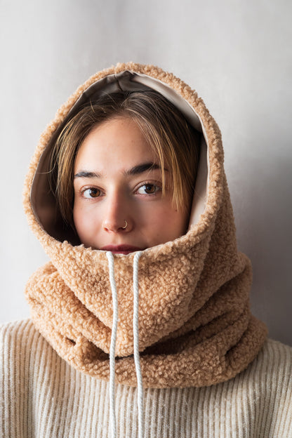 Duo collar, satin-lined hood + ear flaps