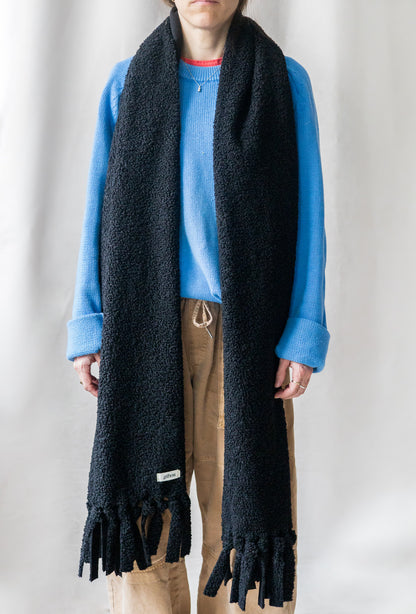 Foulard à franges en sherpa noir