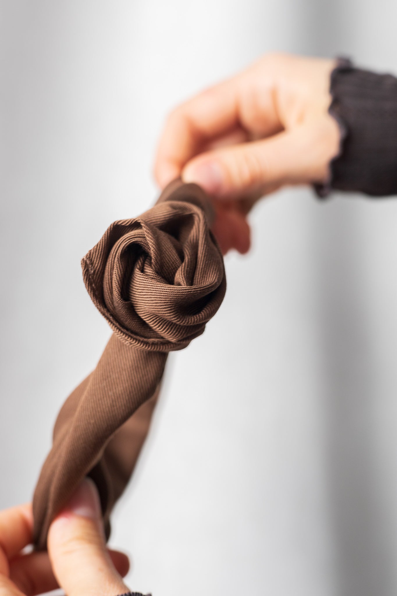 Bandeau à torsader avec tige de métal intégrée