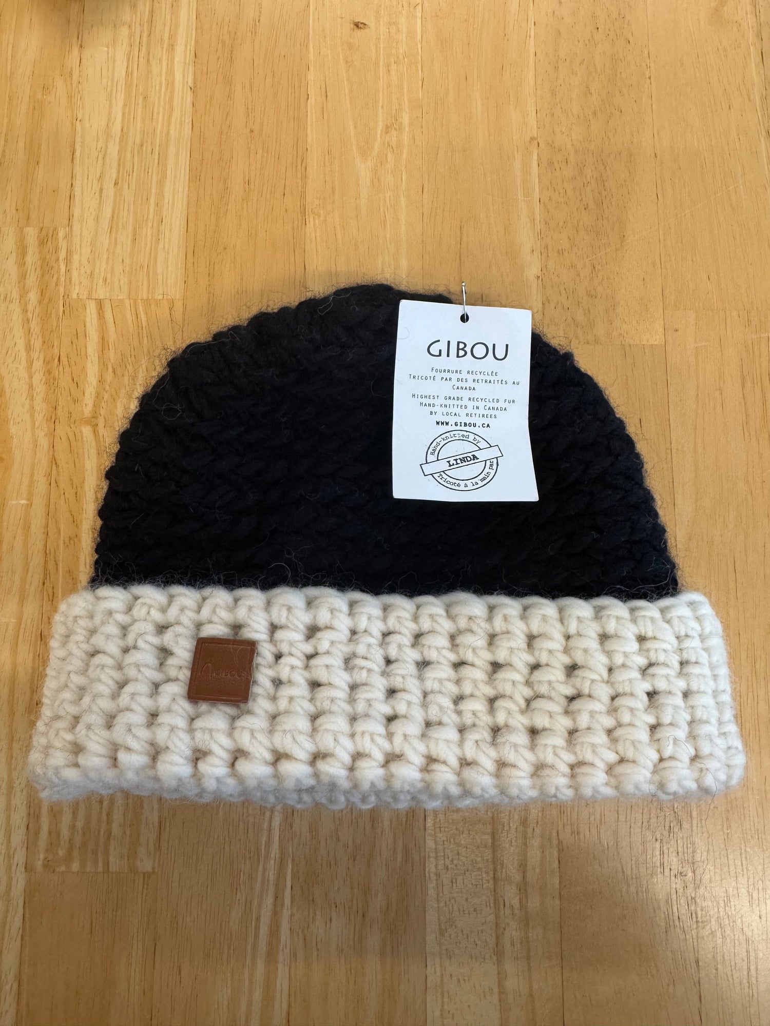 Échantillon - Tuque tricotée bicolore