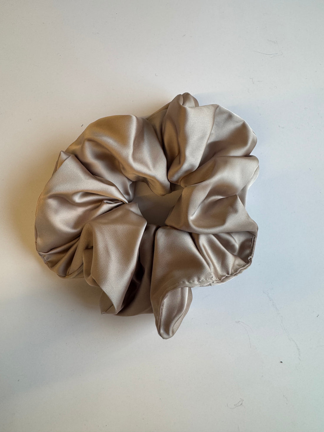 Echantillon - Chouchou XXL en satin champagne