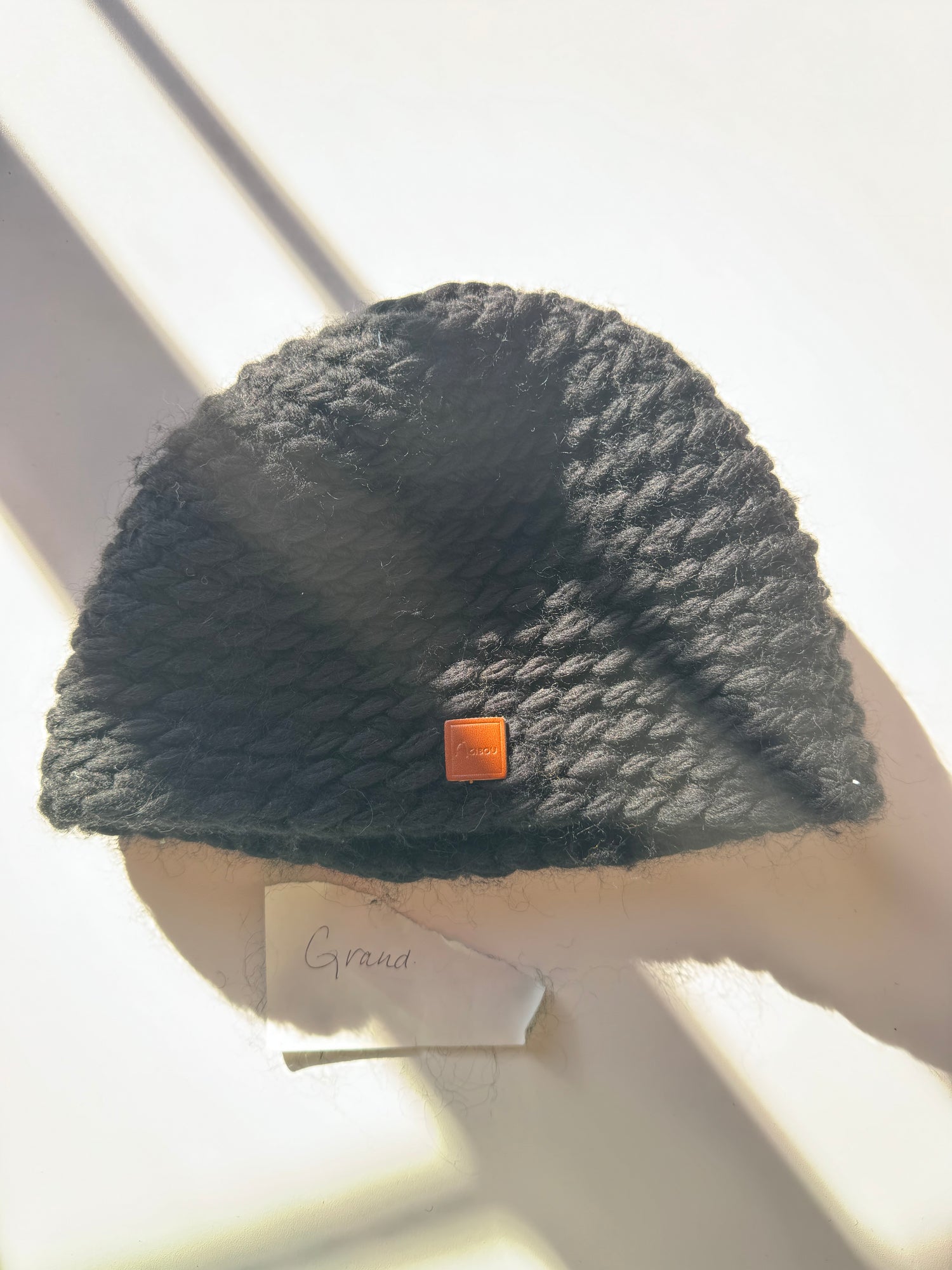 Échantillon - Tuque tricoté à la main sans doublure