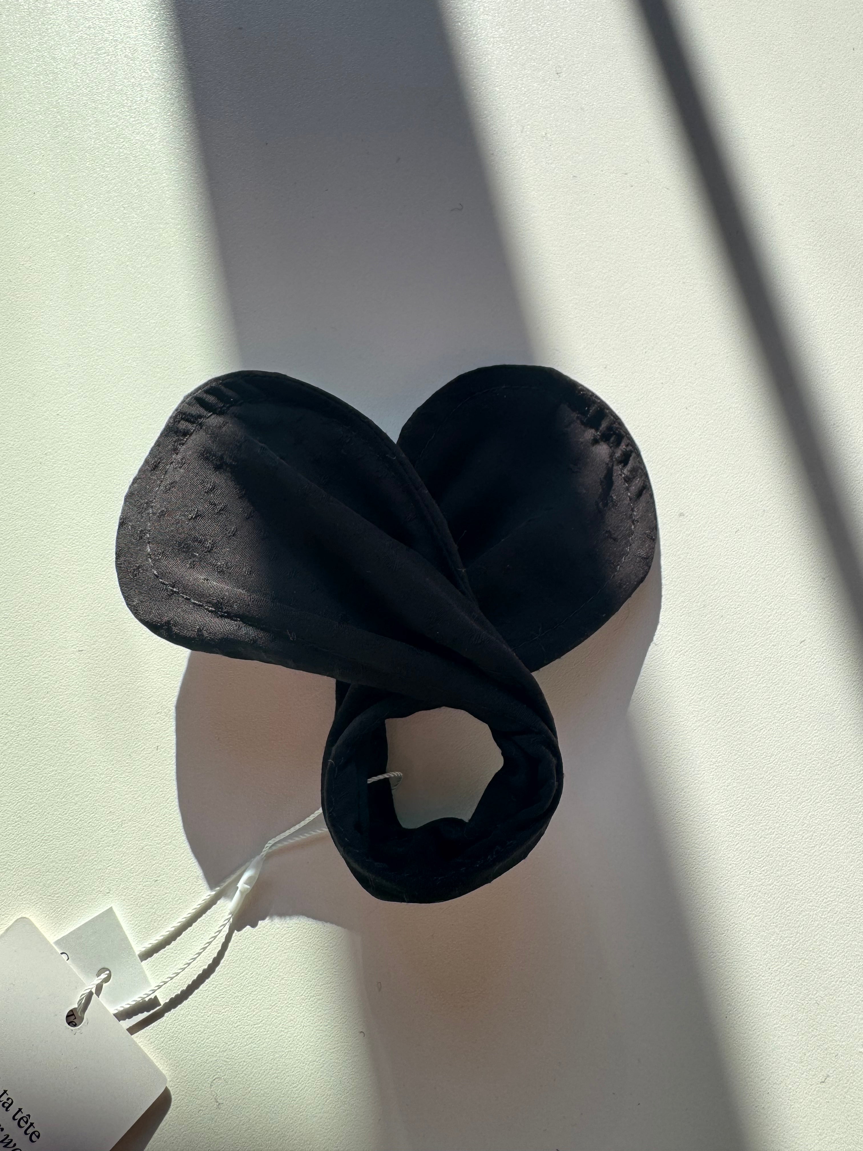 Échantillon - Accessoire à chignon noir dobby (milieu)