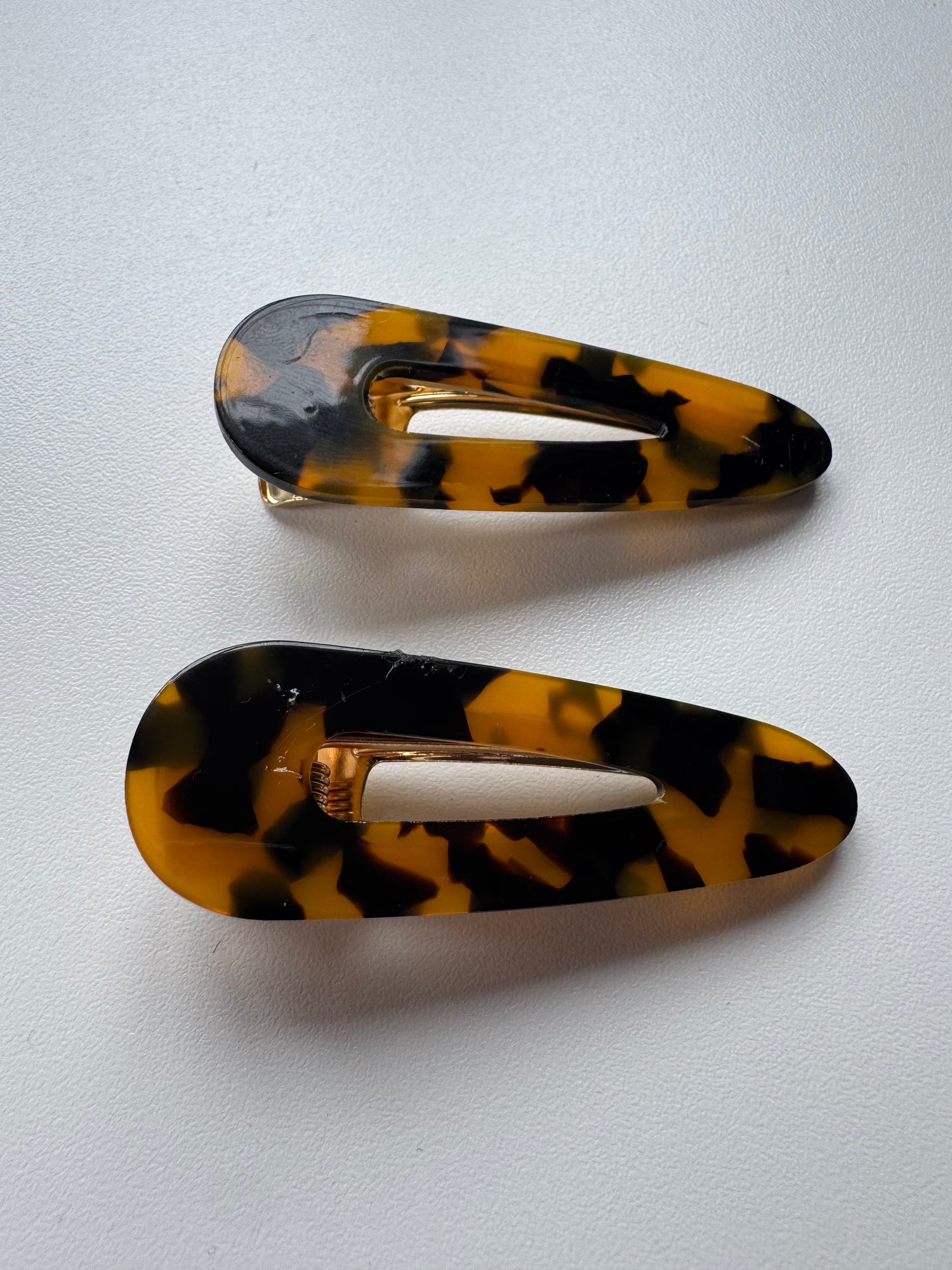 Sample - Tortoiseshell barrettes