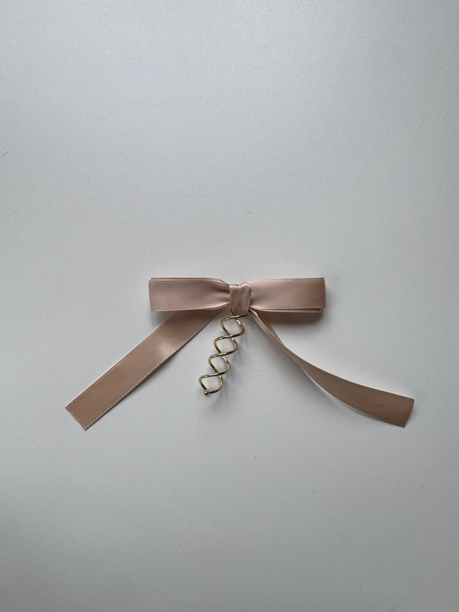 Sample - Rosy cream loop on spiral