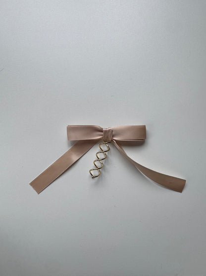 Sample - Rosy cream loop on spiral