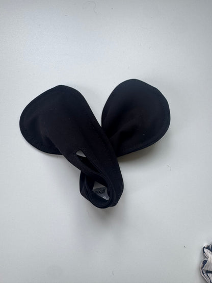 Sample - Black hair bun accessory