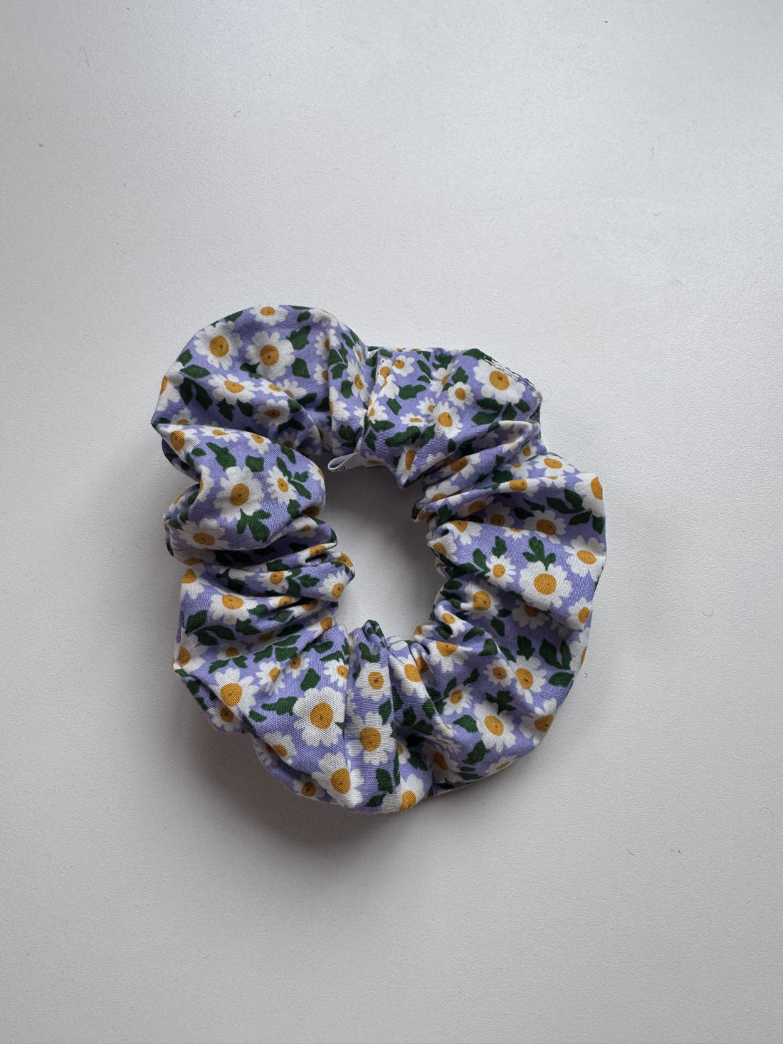 Échantillon - Chouchou imprimé bouclé marguerites