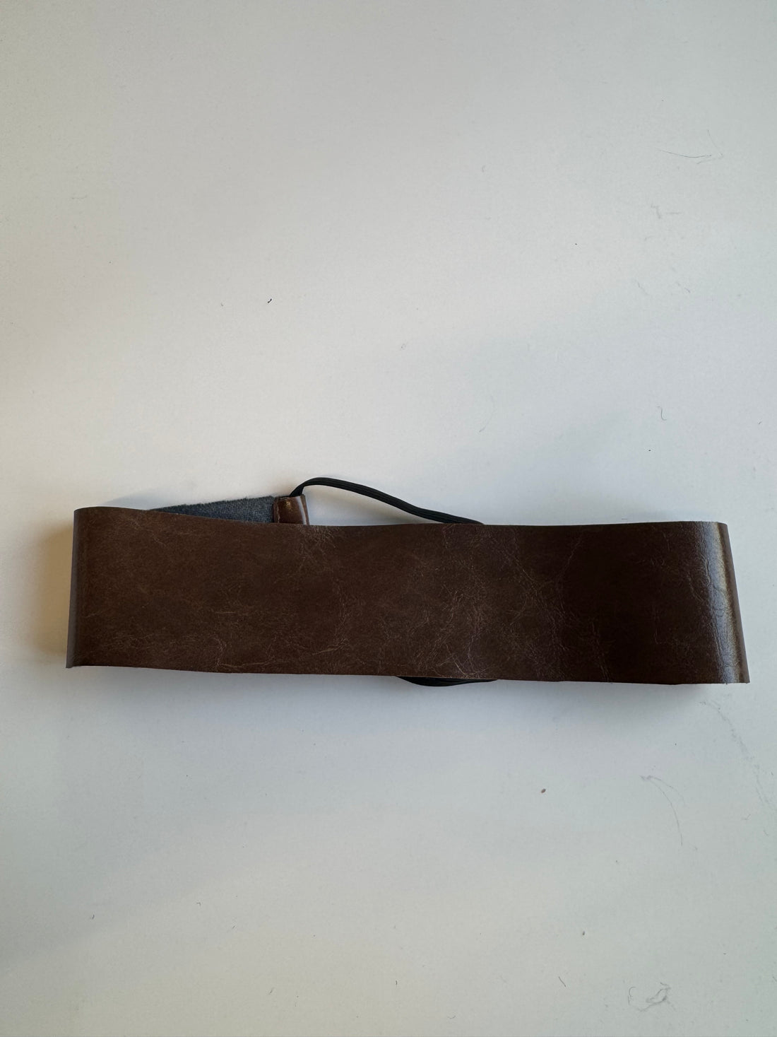 Échantillon - Bandeau plat en similicuir