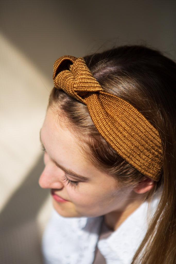 Le bandeau élastique texturé paille / The Stretchy Headband with Textured Fabric